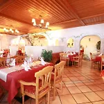 Hotel Snowwhite 4*