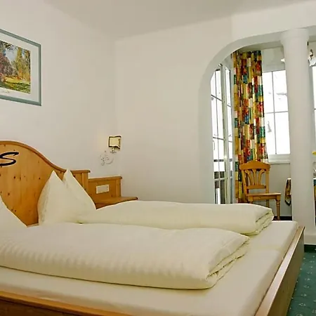 Snowwhite Hotel 4*